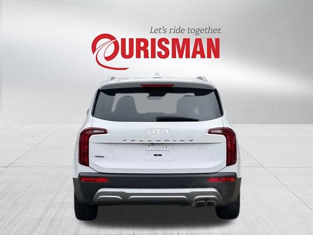 2022 Kia Telluride S photo 3