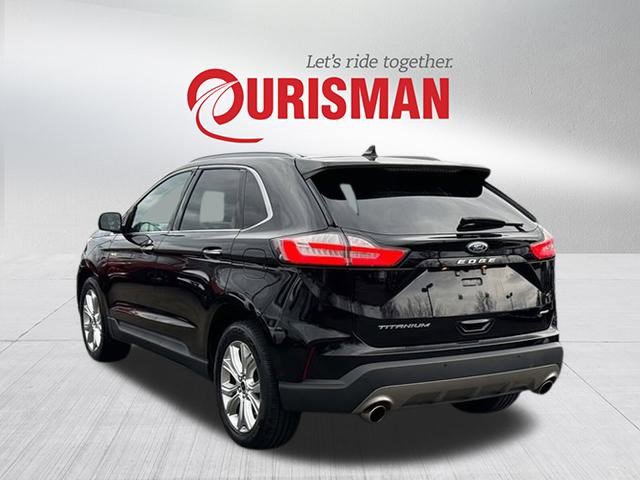 2023 Ford Edge Titanium photo 4