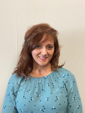 Staff member Jodi DeCarlo from ID_6ecc9220eaa2