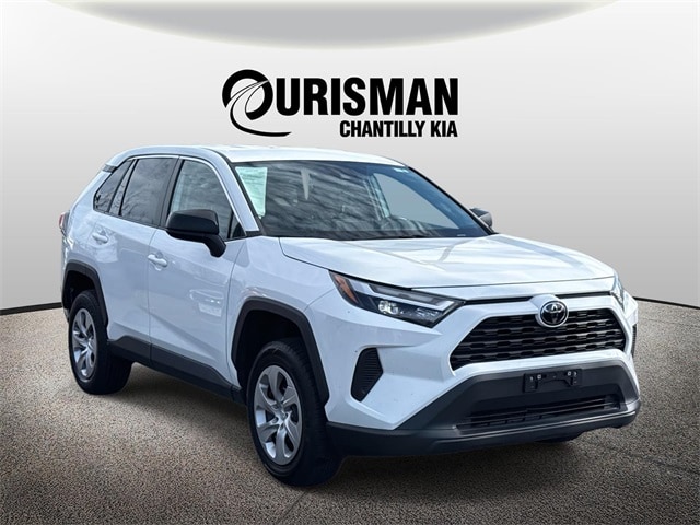 2023 Toyota RAV4 LE