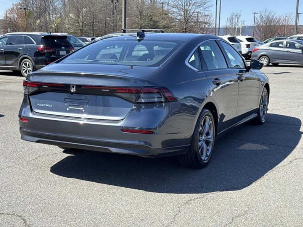 Used 2024 Honda Accord EX Sedan