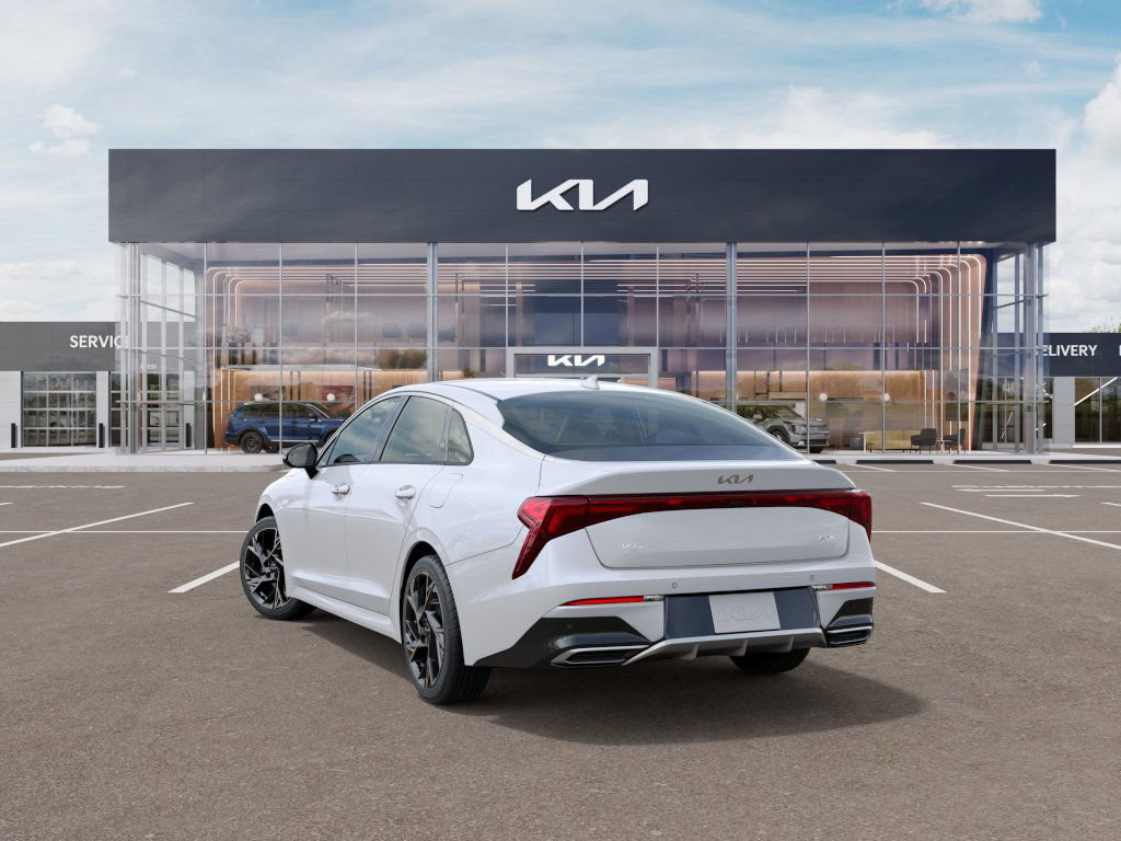 2025 Kia K5 GT-Line photo 4