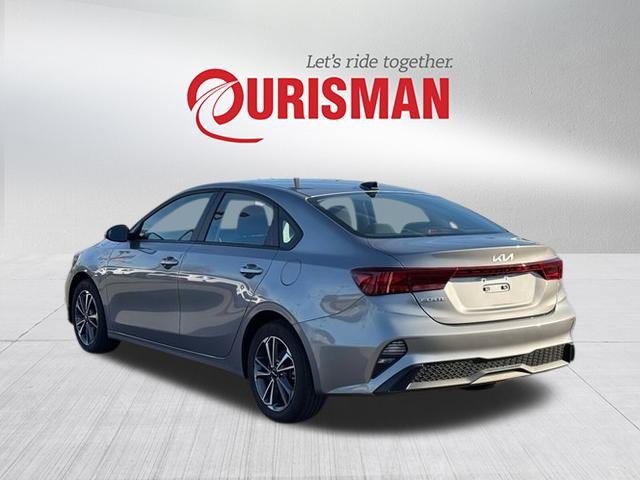 2023 Kia Forte LXS photo 4