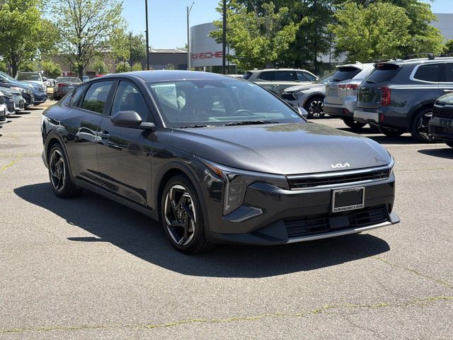 2025 Kia K4 EX AT's photo
