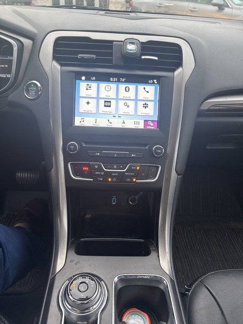 2018 Ford Fusion Hybrid SE photo 4