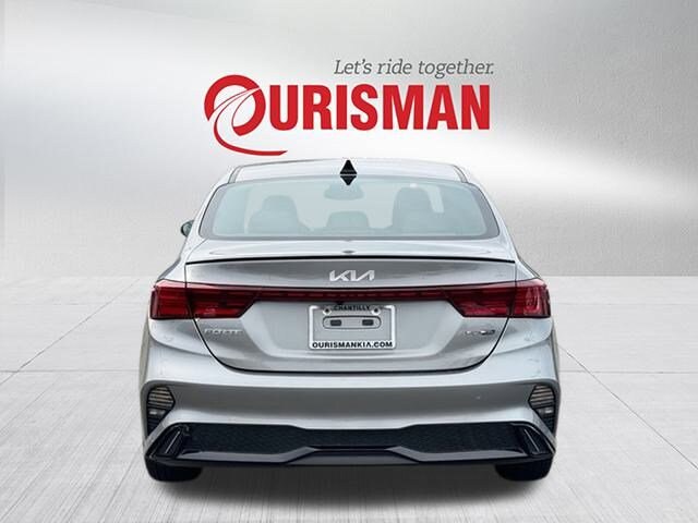 2023 Kia Forte GT-Line photo 3