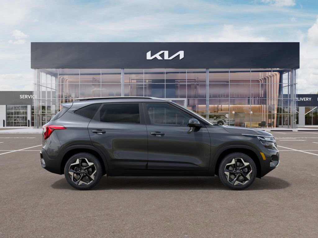 2025 Kia Seltos S photo 4
