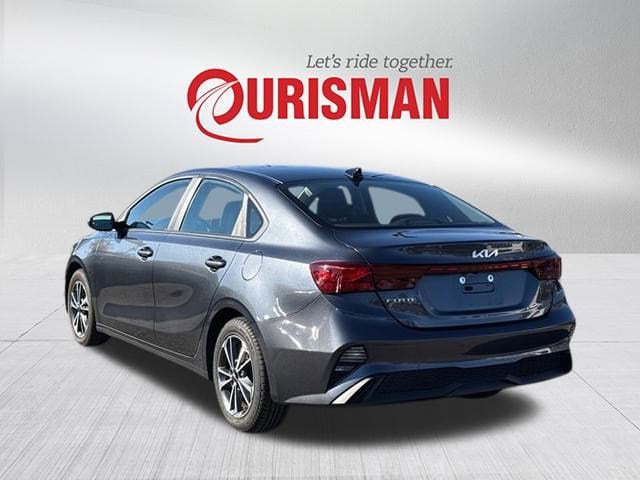 2023 Kia Forte LXS photo 4