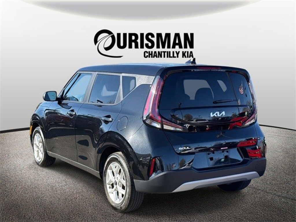 Used 2024 Kia Soul LX Hatchback