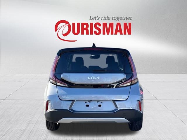 2023 Kia Soul LX photo 3