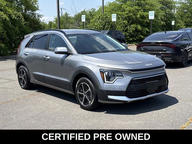 2023 Kia Niro EX HEV's photo