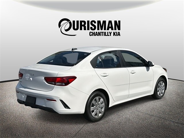 2023 Kia Rio LX photo 2