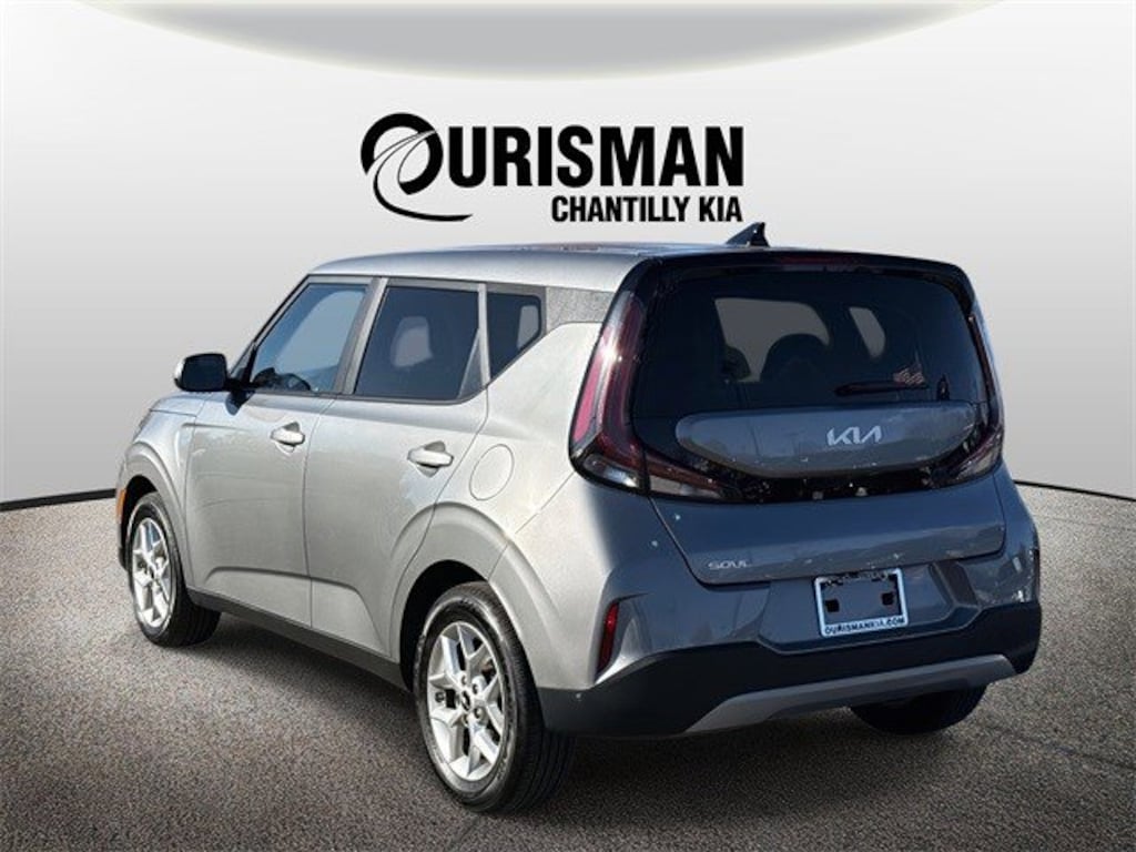 Used 2024 Kia Soul LX Hatchback