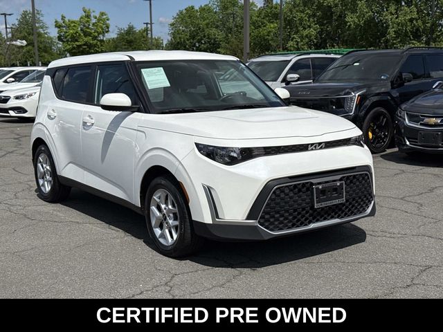 2025 Kia Soul 2.0L LX IVT's photo