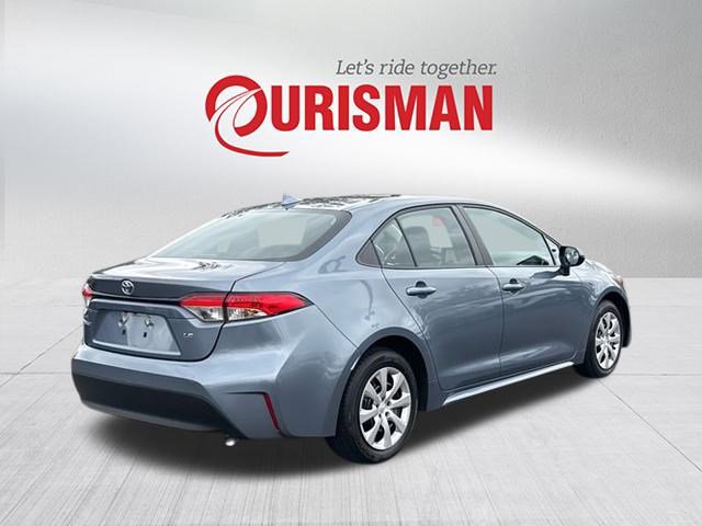 2024 Toyota Corolla LE photo 2