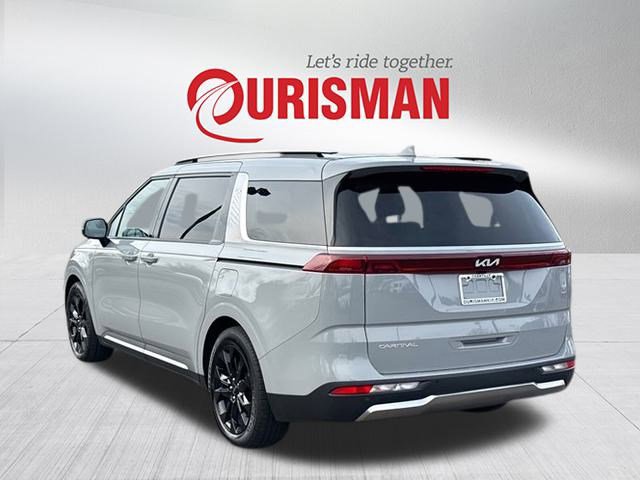 2023 Kia Carnival SX photo 4