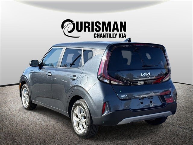 2023 Kia Soul LX photo 3