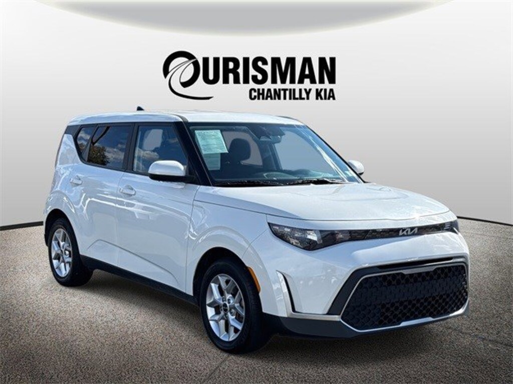 Used 2023 Kia Soul LX Hatchback
