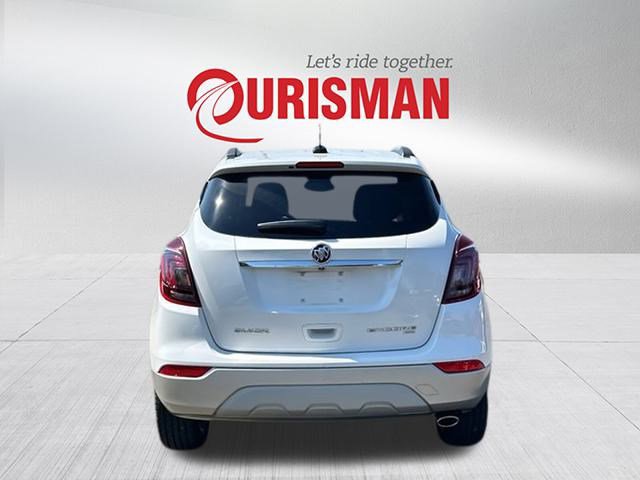 2018 Buick Encore Essence photo 2
