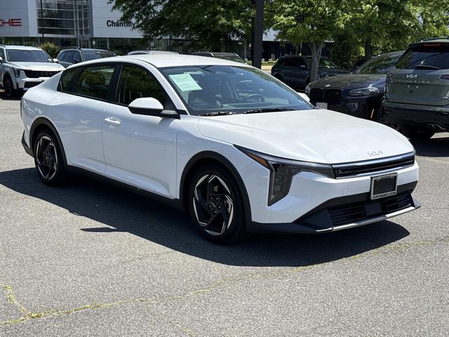 2025 Kia K4 EX AT's photo