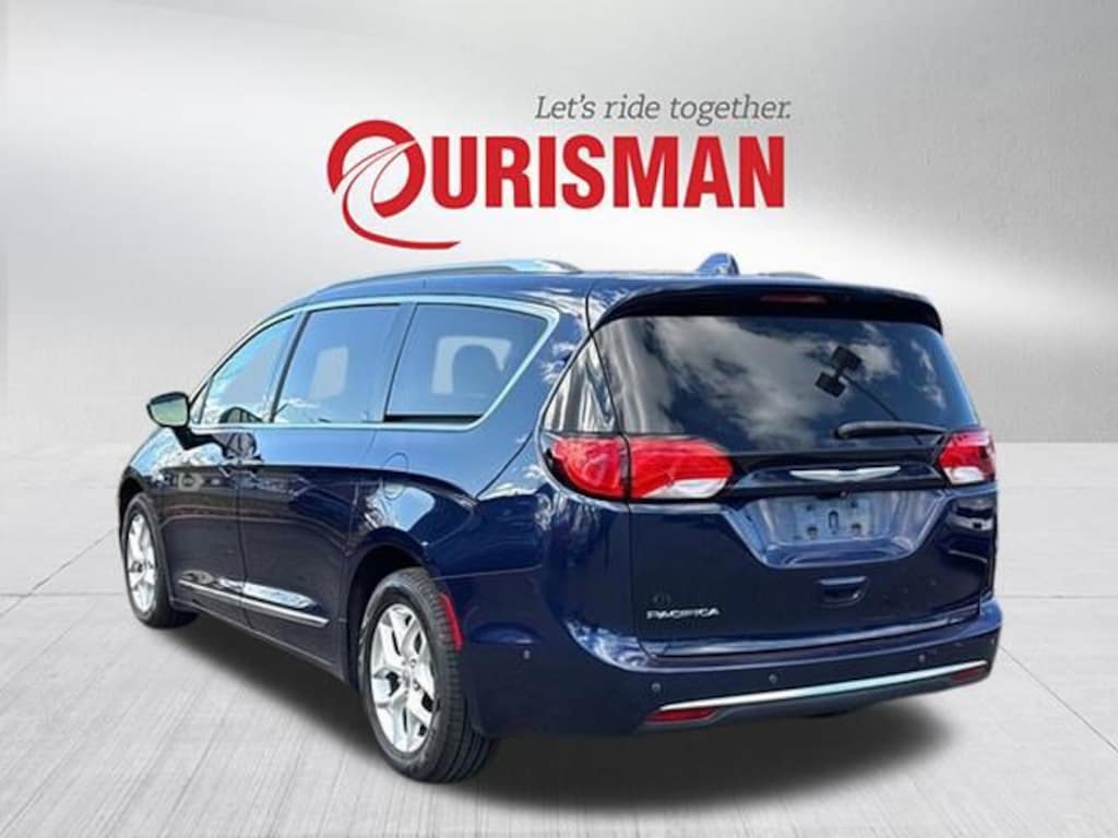 Used 2020 Chrysler Pacifica Touring L Plus Minivan/Van