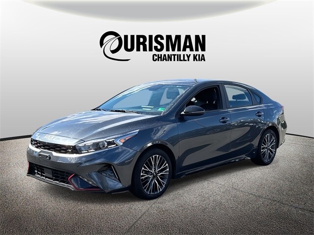 2023 Kia Forte GT-Line photo 2