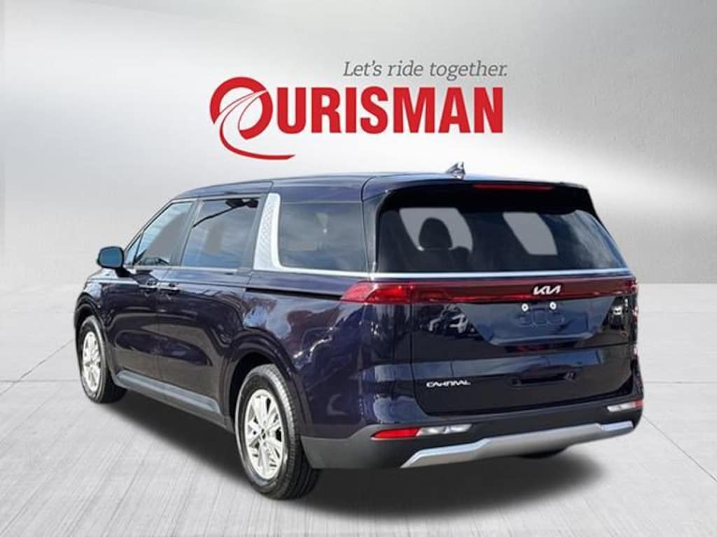 Used 2024 Kia Carnival LX Minivan/Van