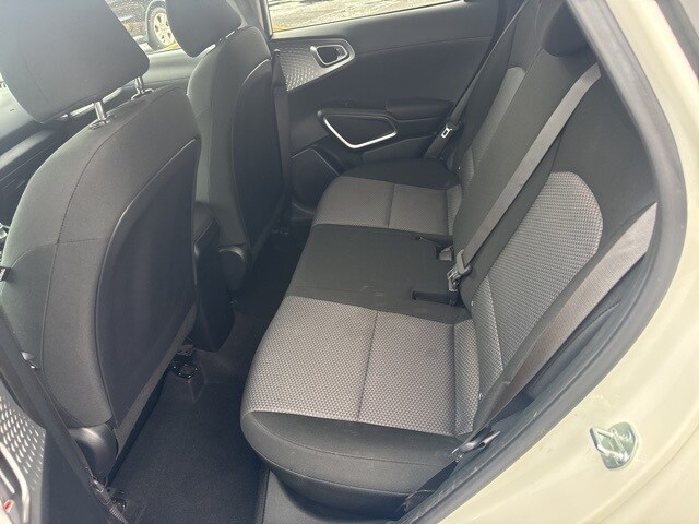 2023 Kia Soul LX photo 2