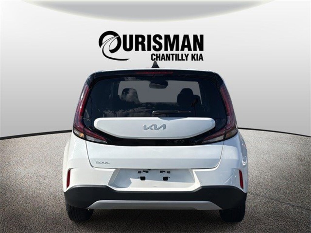 Used 2023 Kia Soul LX Hatchback