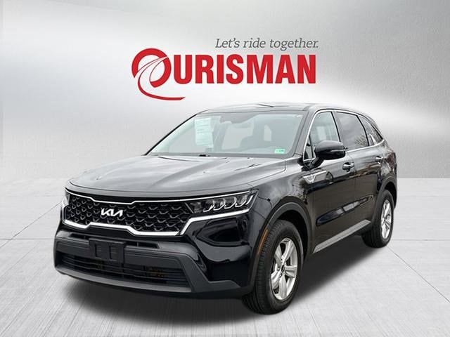 2023 Kia Sorento LX photo 4
