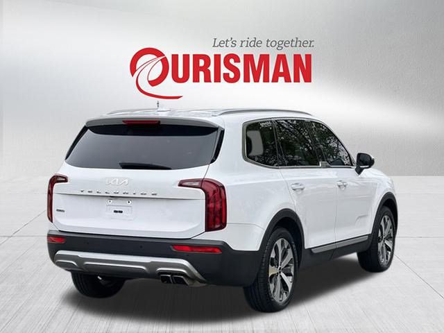 2022 Kia Telluride S photo 2