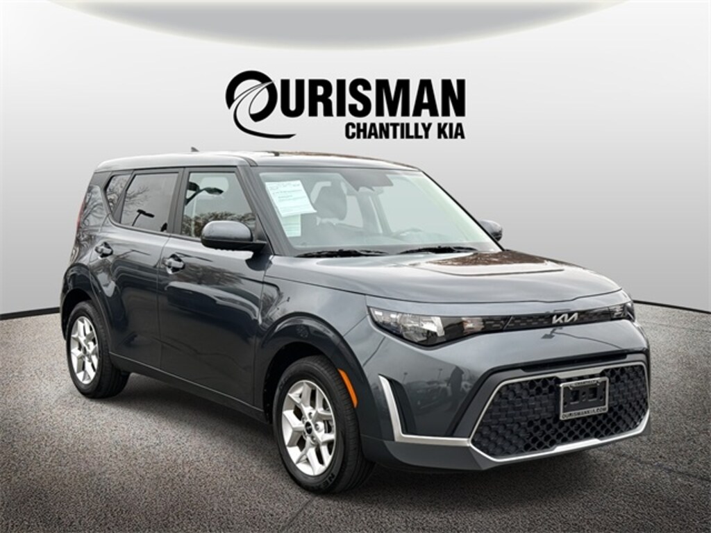 Used 2025 Kia Soul LX Hatchback