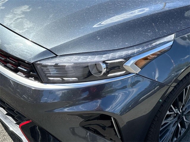 2023 Kia Forte GT-Line photo 4