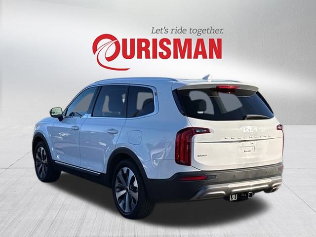 2022 Kia Telluride EX photo 3