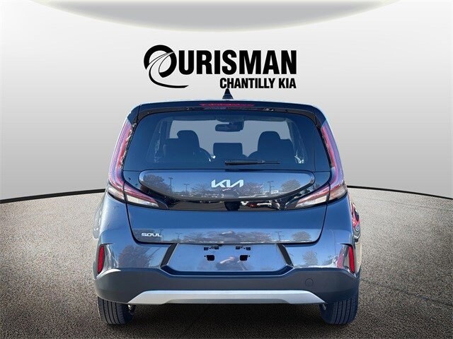 2023 Kia Soul LX photo 2