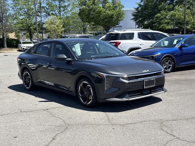 2025 Kia K4 EX AT's photo