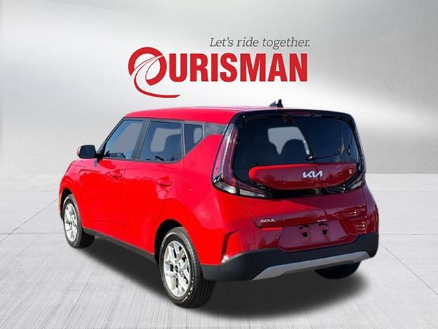 2025 Kia Soul LX photo 2