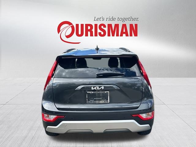 2023 Kia Niro EX photo 2