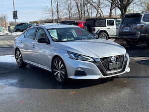 2020 Nissan Altima 2.5 SR Sedan