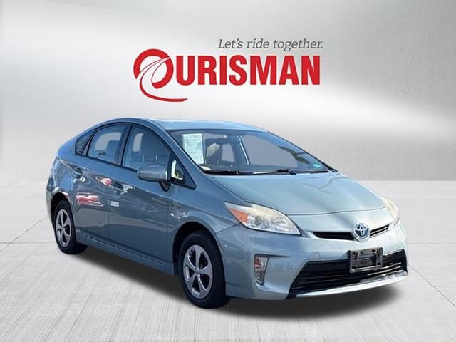 2013 Toyota Prius Two's photo