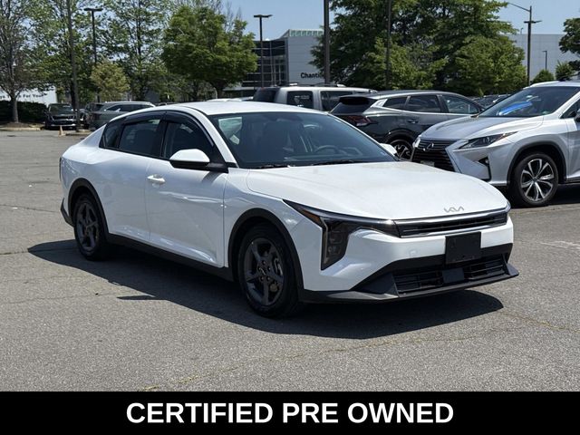 2025 Kia K4 LXS AT's photo