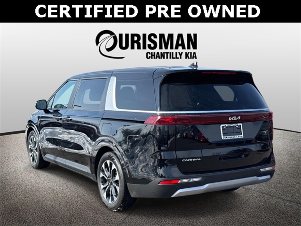 Used 2024 Kia Carnival EX Minivan/Van