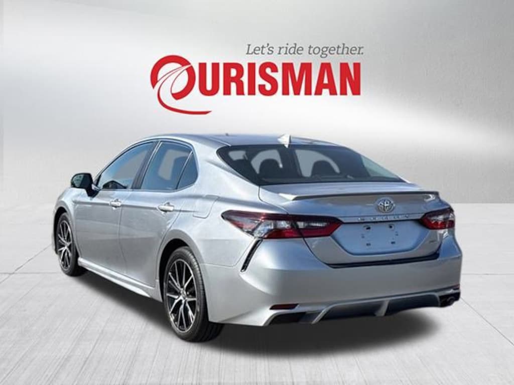 Used 2024 Toyota Camry SE Sedan