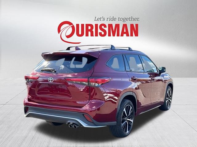 2022 Toyota Highlander XSE photo 2