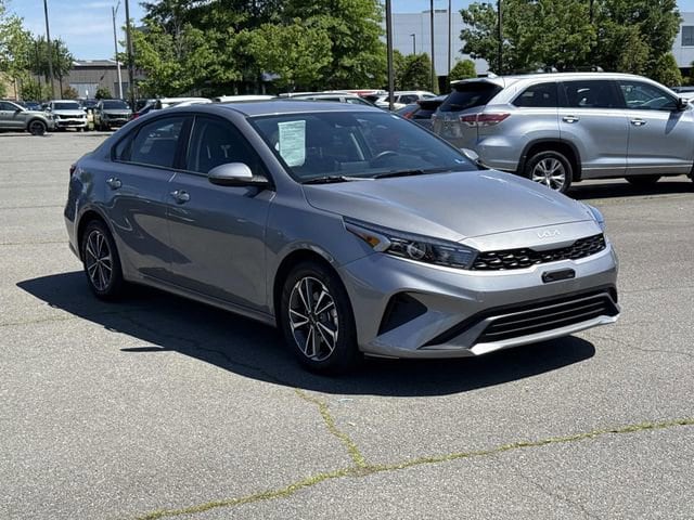 2023 Kia Forte LXS AT's photo