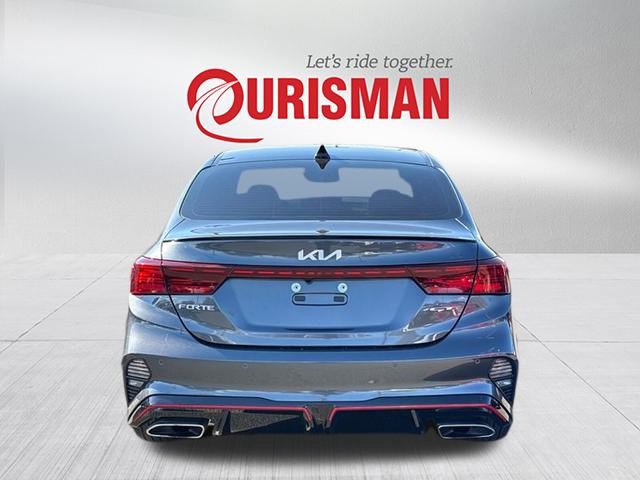 2022 Kia Forte GT photo 3