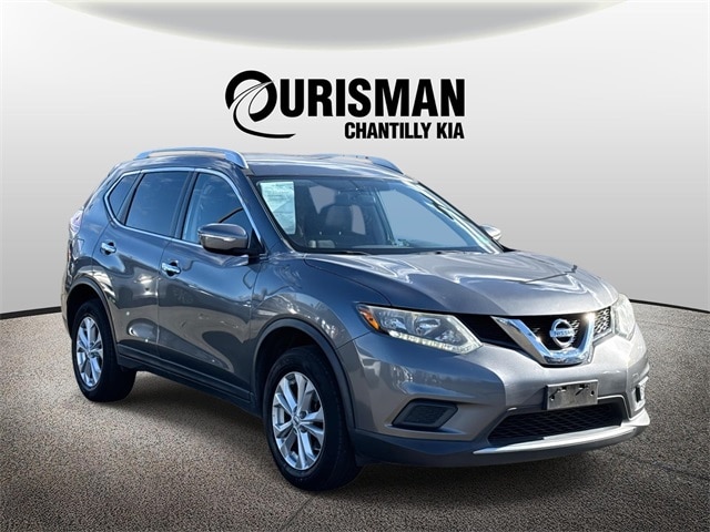 2015 Nissan Rogue SV's photo