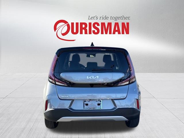 2024 Kia Soul LX photo 3