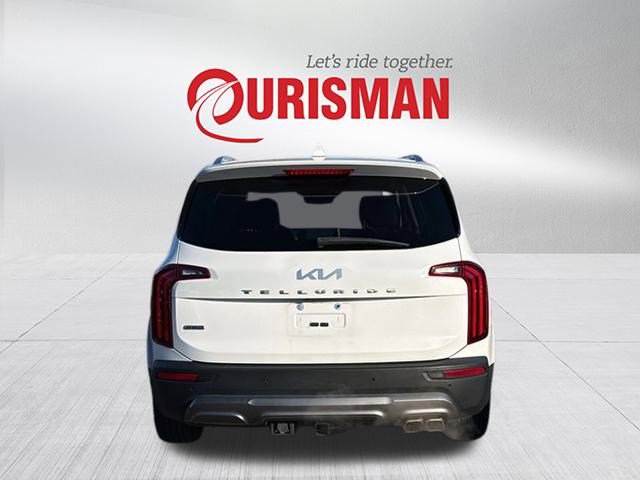 2022 Kia Telluride EX photo 2