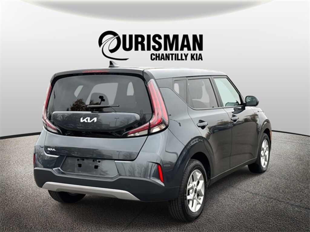 Used 2025 Kia Soul LX Hatchback